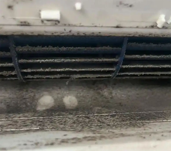 韶关空调吹的风有股烧焦味是怎么回事